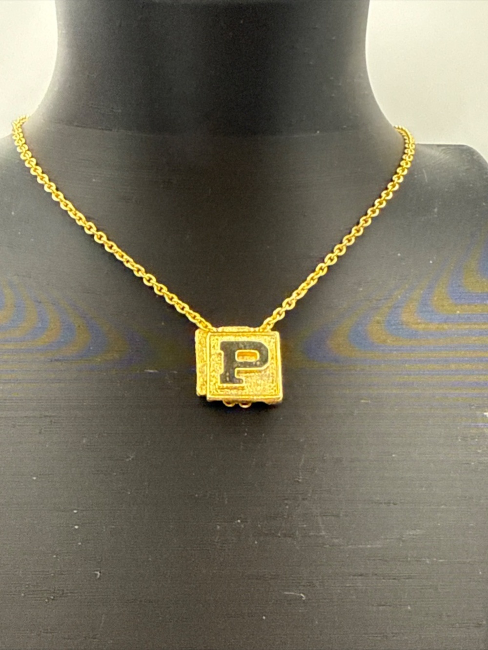 Vintage Princess House Retro Statement Gold Tone Minimalist Initial P Pendant
